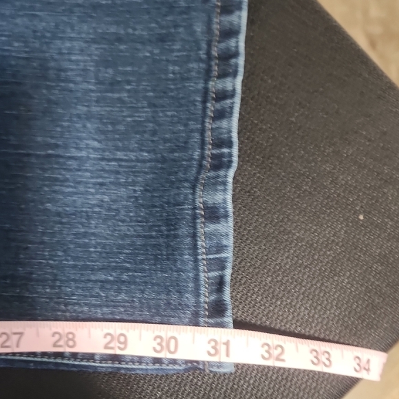 Style & Co. Curvy Blue Boot Leg Jeans - Picture 7 of 8
